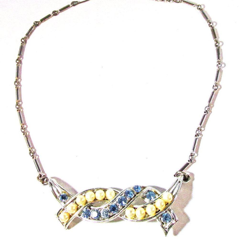 Vintage Coro 1950s Mid-Century Rhinestone and Pearl Necklace